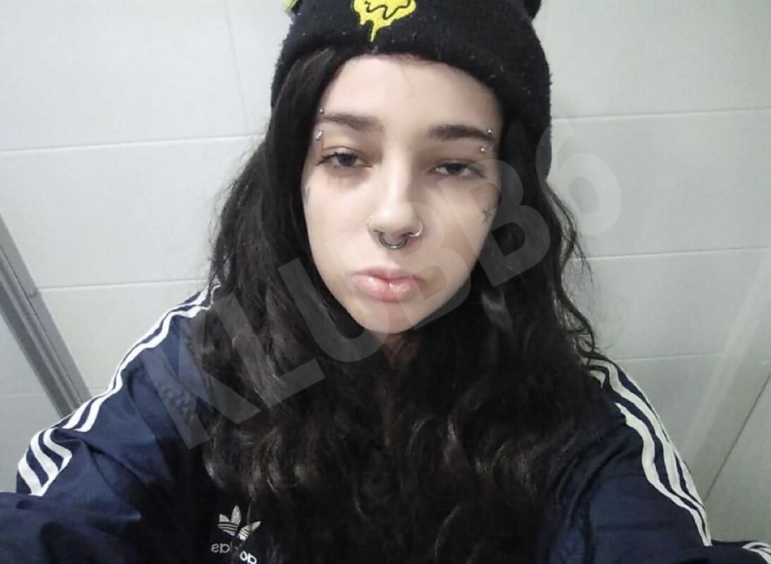Jessika75944560