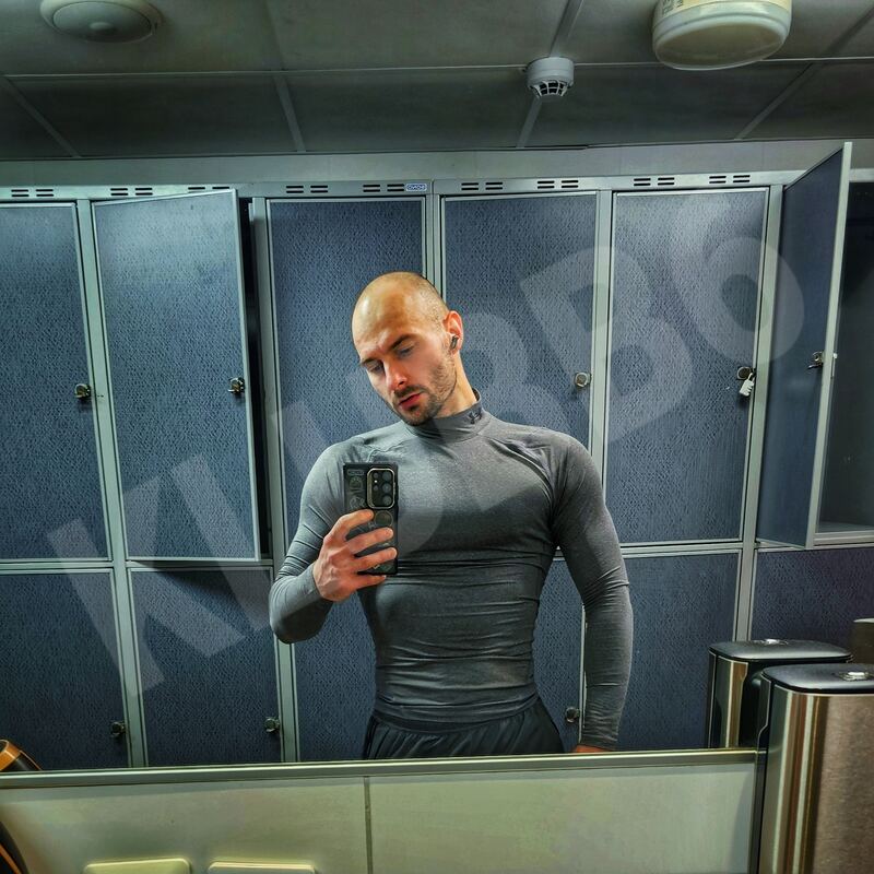 Alex695249349