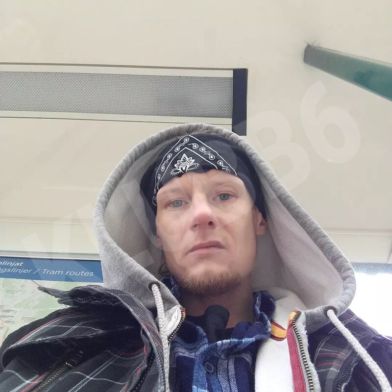Mikael851552998